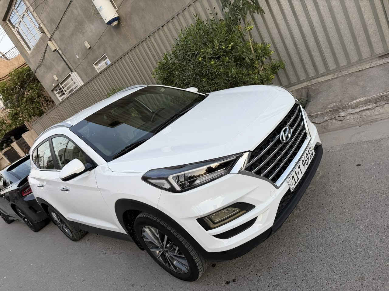 توسان خليجي شركه الكاصد  موديل 2020 رقم بغداد سنويه وهزه جديد مكفوله من الضربه والصبغ عدا بارد مكانين كد شبر محرك 2000 دوش بصمه كراسي اثنين كهرباء شاشه كامره حساس امامي خلفي مري شفط لايت زنون 5 عدسات 5 ويل كب بصمات عدد 2 كير محرك صدر تايرات جاهزه مكاني بغداد الاطباء 
السعر 185 

***********
