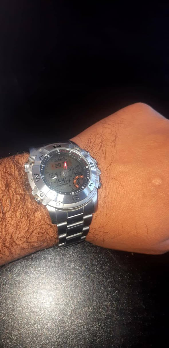 السلام عليكم ساعة CASIO اصلية ويا دفتر تعليمات وكرت ضمان وعلبة وما داخله تصليح نهائياً  ومتوفر توصيل لكل محافظات


**إذا كنت صاحب هذا الإعلان وتريد حذفه لأي سبب، رجاءا أرسل رسالة إلى الدعم الفني**