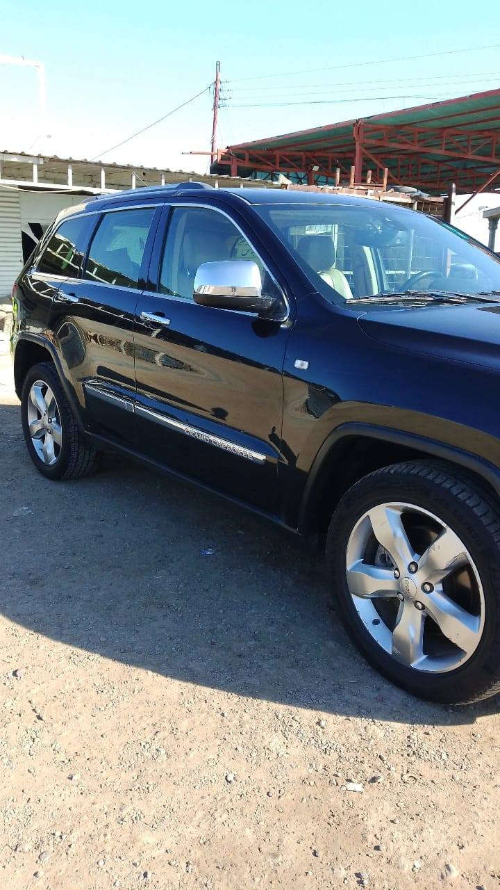 السلام عليكم للبيع جيب لاريدوو فول مواصفات واحد ع واحد. موديل 2013. السعر 195.  مكان بغداد حي الجهاد.
الحادث قبق الجنطه مبدل بلادي.  مواصفات الجيب معروفه.
***********
