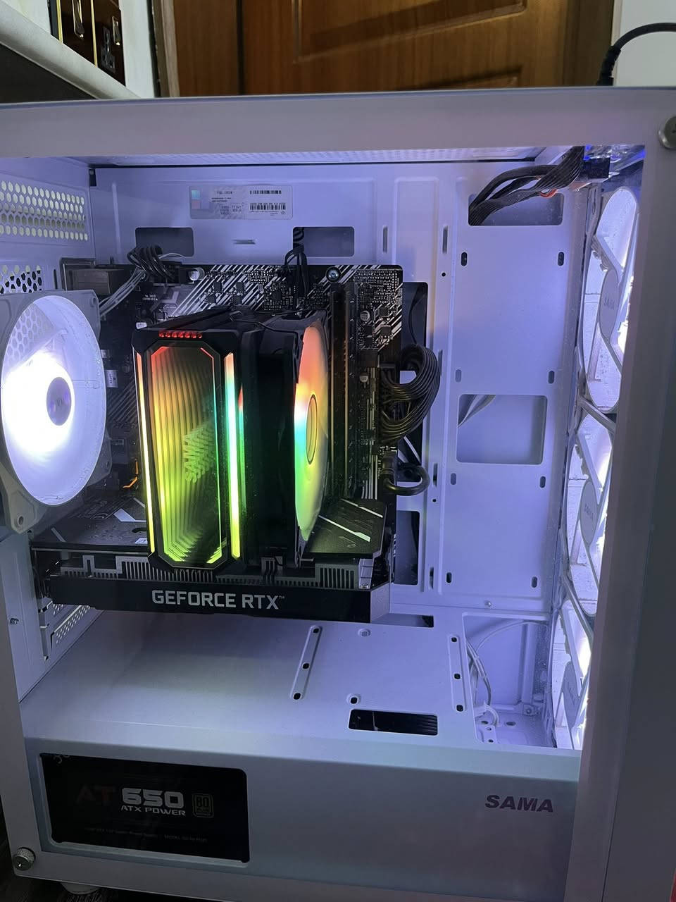 السلام عليكم pc مع المحلقات كامله للبيع
***********

كارت RTX 3050 6GB

هارد 1T

معالج i5-10KF

رامات 16GB 2666 MT/s

تبريد هوائي

ماوس ريد دراجون

كيبورد فري ولف

شاشه HP

سماعات

ماوس باد

الحاسبه ماملعوب بيها وجديده ماصارلها كم شهر من تجميعها 

شرط حته اسلمها الك هيه والكارتون

سعر 850 الف وبيها مجال 

مكاني : بابل / حله / قرب جسر بته

***********
