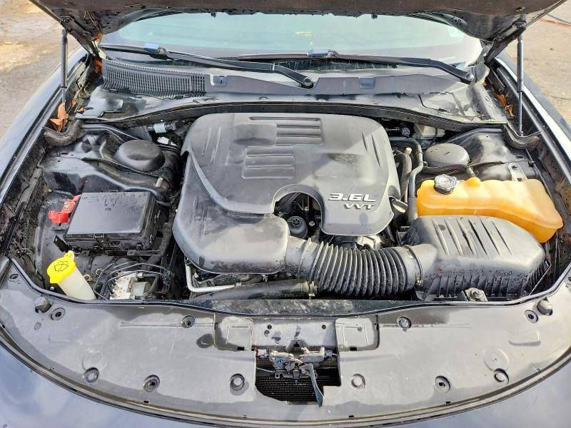 سلام عليكم جارجر البيع موديل 16 رقم بصره دولي سياره مكينه كير حداديه جديد  سياره قطعه وحده بدله جاملخ امامي اليمن  سنويه 30 هزه جديده سياره جاهزه ***********
