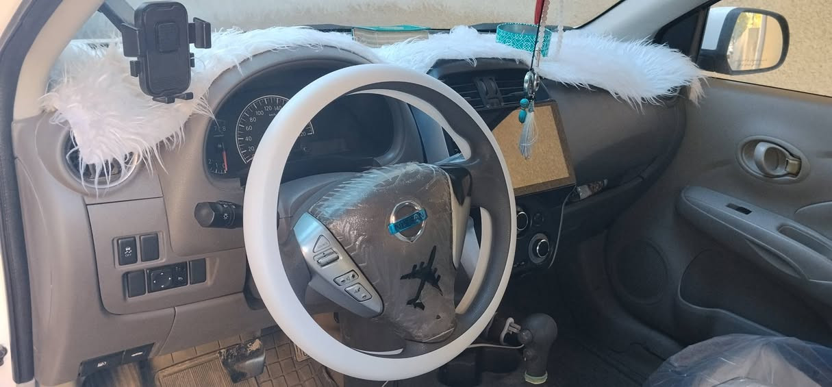 سلام عليكم نيسان سني هندي بليته زركه
2020 باسمي بيه صبغ بل باب راكب ربعه 
***********
السعر 107وبيه مجال 
ماشيه 130
