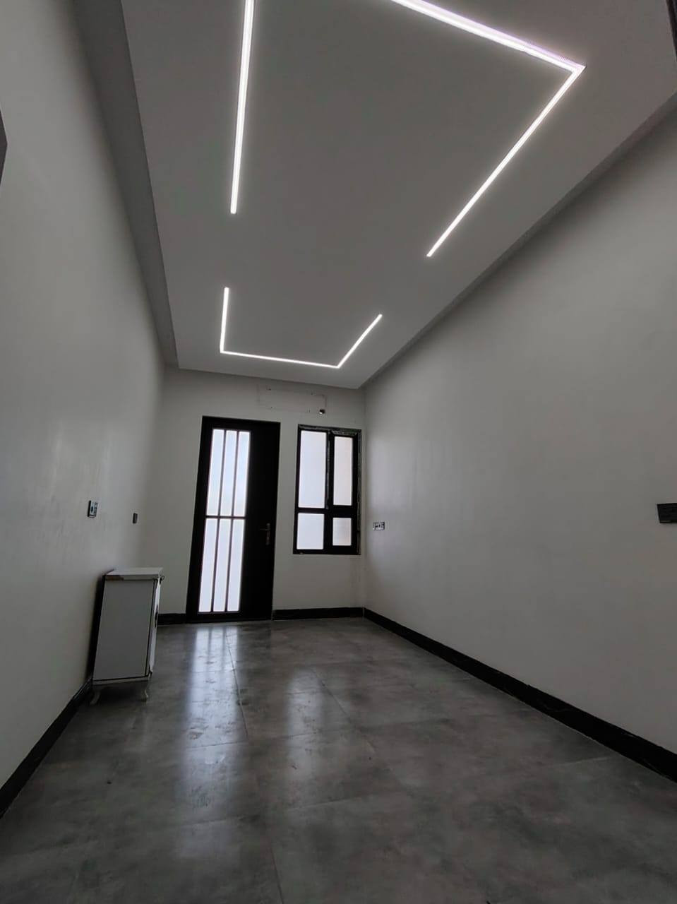 للايجار للايجار للايجار
دار سكني في حي السماح قرب المدرسة الصينية شارع ٢٠ الرئيسي
المساحة ١٠٠م طابقين بناء حديث
ط١ غرفة نوم وهول واستقبال ومطبخ وصحيات وكراج
ط٢ غرفتين نوم وهول وصحيات
سعر الإيجار ٤٠٠ الف
للإستفسار الإتصال
***********
مراجعة مكتب البلديات للعقار في حي المشراق فرع مطعم طماطة
