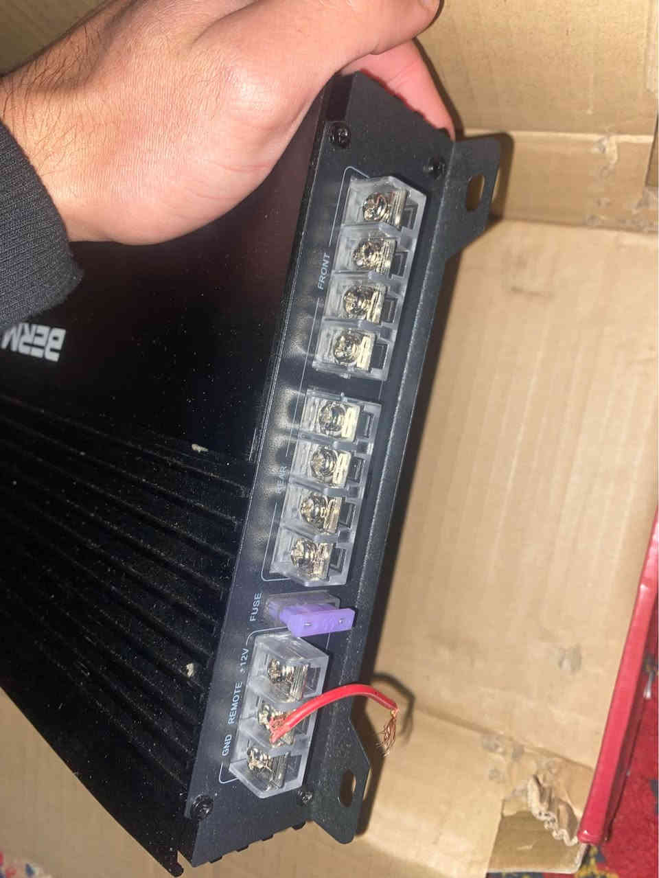 سڵاو برایان ئێمپری فایەر بۆ پاس و هەموو شتێک ئەبێت لۆکە ئیشی نەکردوە بە زەمان ئەیفرۆشم ١٢ ڤۆڵتی ٧٨٠٠واتە شتێکی زۆر زۆر نایابە ٩٥ هەزار 
***********لە سلێمانیم السليمانية, العراق
