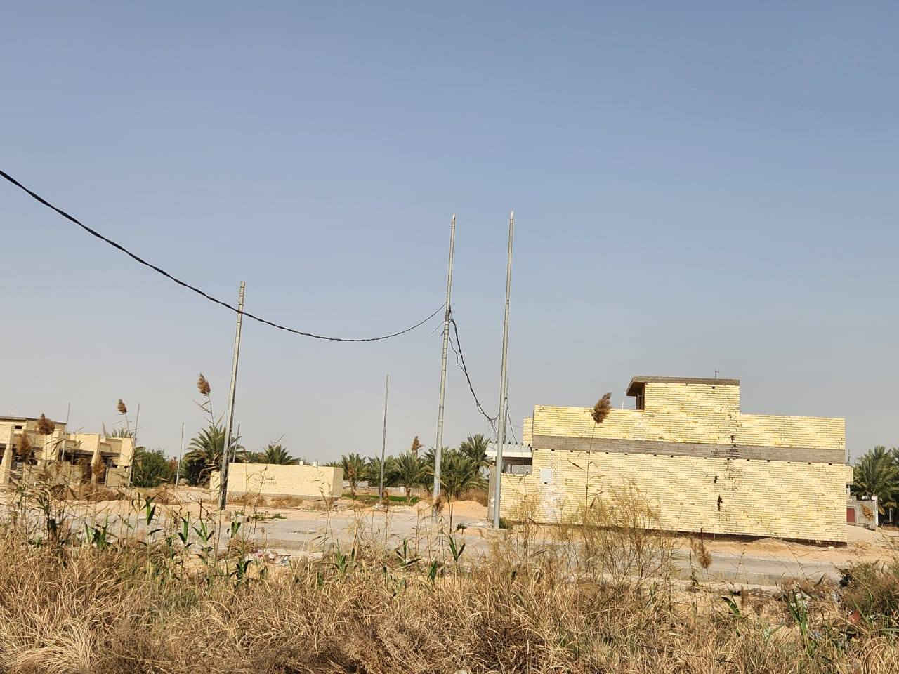 السلام عليكم  في كربلاء
هياكل مربعة مساحة الهيكل ١٠٠متر مربع بناء درجة أولى طابق واحد طابوق جمهوري بإبعاد (٦٥ ؛ ٧؛ ١٣) وبسعر ٥٠ مليون للهيكل الواحد في مجمع السفير قرب  رابط الزبيليه 

مجاور سيد  إسماعيل جنس العقار زراعي سند ٢٥ إقرار محكمه 

وفيما يخص العرصات توجد مساحات مختلفه في نفس المجمع خدمات كامله إقرار محكمه وبسعر ٢٥ مليون للعرصه الواحدة وبمساحة ١٠٠ متر مربع للقطعه

يعني الهيكل سعره ٥٠ مليون ال١٠٠ متر 

والقطعه سعرها ٢٥ مليون هم ١٠٠ متر

وأي استفسار اتواصلو  ويه صاحب القطع والهياكل مباشر ***********

