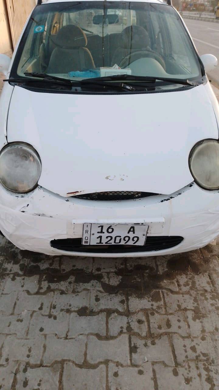 سيارة كيو كيو صاحبها نجف رقم انكليزي بيها ضربات خفيفه صور كما موضح في الاعلى بيها مجال بسيط مستعجله على بيعتها 