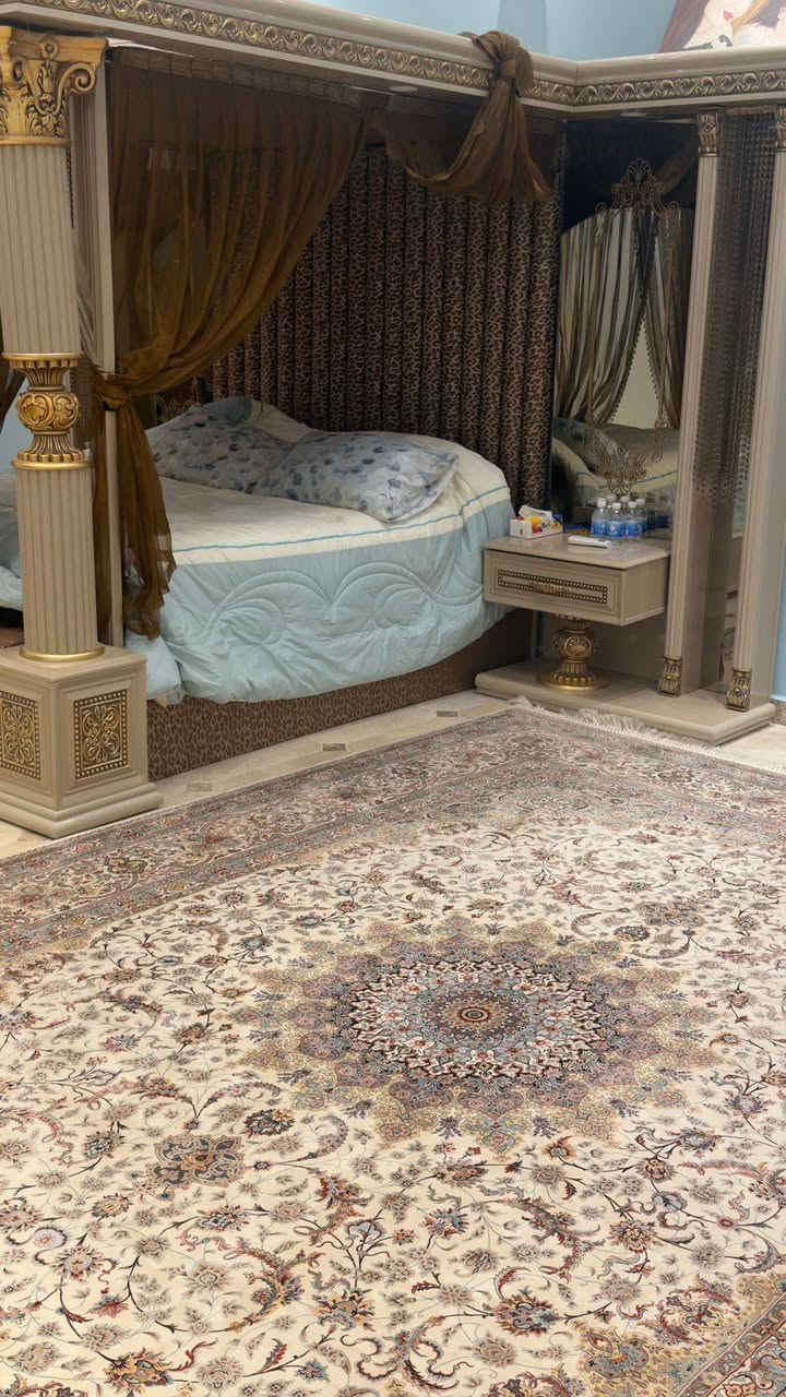 السلام عليكم غرفة نوم للبيع بسعر 1.500.000وشكرا التواصل خاص او عبر الرقم ***********
