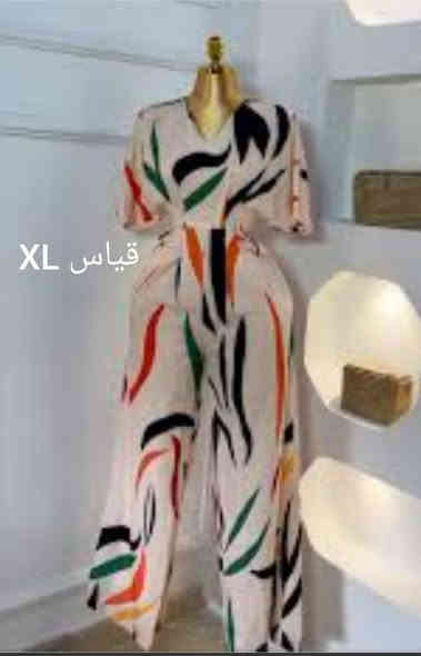 ملابس فقط معروض سعر قطعه 3 الف
قياس بصوره 
***********
