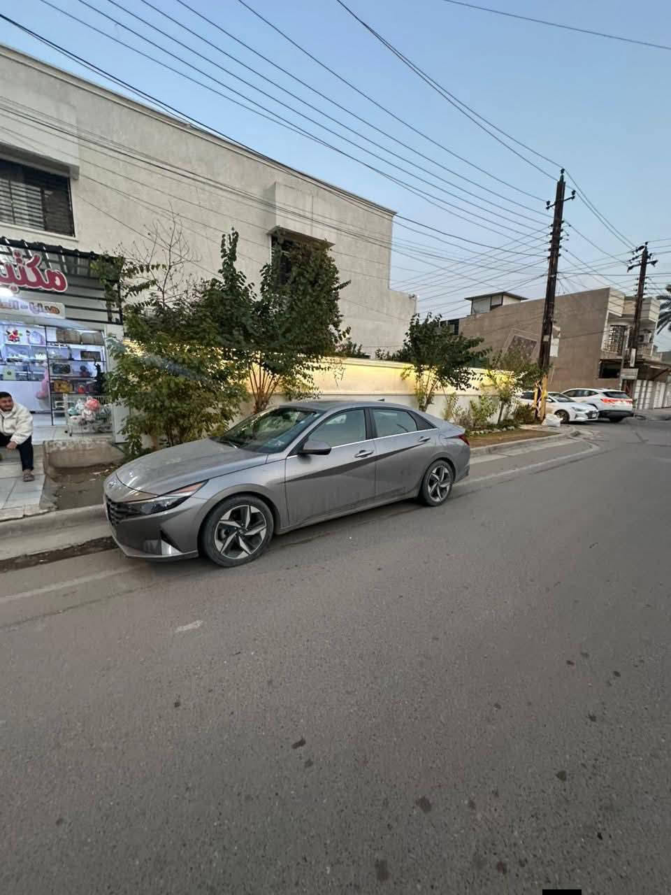 السلام عليكم النترا 2023 هايبرد فول موصفات كلين حادثها جداً بسيط موضح بل صور السيارة ماشية ٣٠ الف جديدة جداً موصفات شاشة كبيرة شاشة متصلة كشنات جلد كشنات تدفئة تبريد لايت خمس عدسات فتحة بصمة حساسات كامرة خلفية وباقي الموصفات المعروفة السعر 125 وبيها مجال حك الجية المكان بغداد السيدية رقمي ***********
