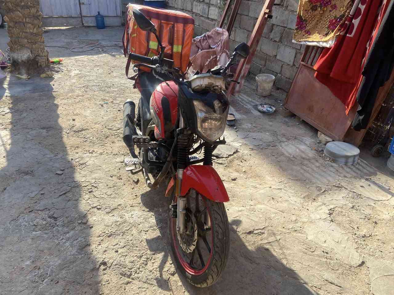 للبيع بيها محرك دايون جديد بسمي مشروع وطني وين ميعجبك تحول ويل وتايرات جدد ودبلات جدد سبب البيع عدي دراجتين واريد ابيع رقمها بغداد نقص دشبول طافي *********** واتساب

