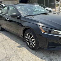 نيسان التيما 2025 SV محرك 4 سلندر 2500 تو ويل   رقم بغداد ترقيم جديد إ...