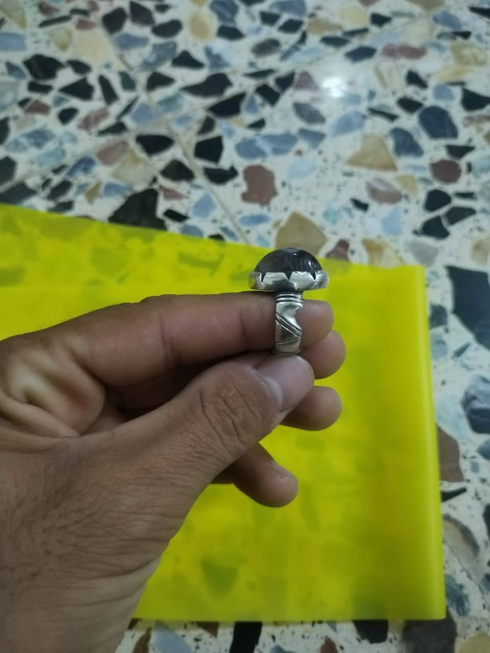 السلام عليكم عدي محابس ثنينهم ابيعهم سليماني وجزع قيم واخذ الي يريدهن يتواصل وياي خاص مكاني كربلاء حي العباس


**إذا كنت صاحب هذا الإعلان وتريد حذفه لأي سبب، رجاءا أرسل رسالة إلى الدعم الفني**