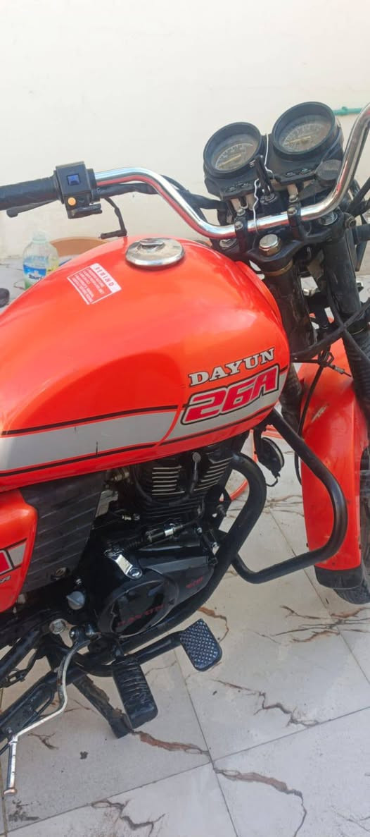 السلام عليكم
دايون نفخ 22 طالعة بال 23 محركهة مكفول كلجاتهة بلاديات ممفتوحة محرك 200 اوراق اصولي دراجة كلش نضيفة مال جناي دهن كلة امزويل ممشتغلة دلفري الدراجة مجرد لدوامي 

بيع او مراوس 1600
***********
