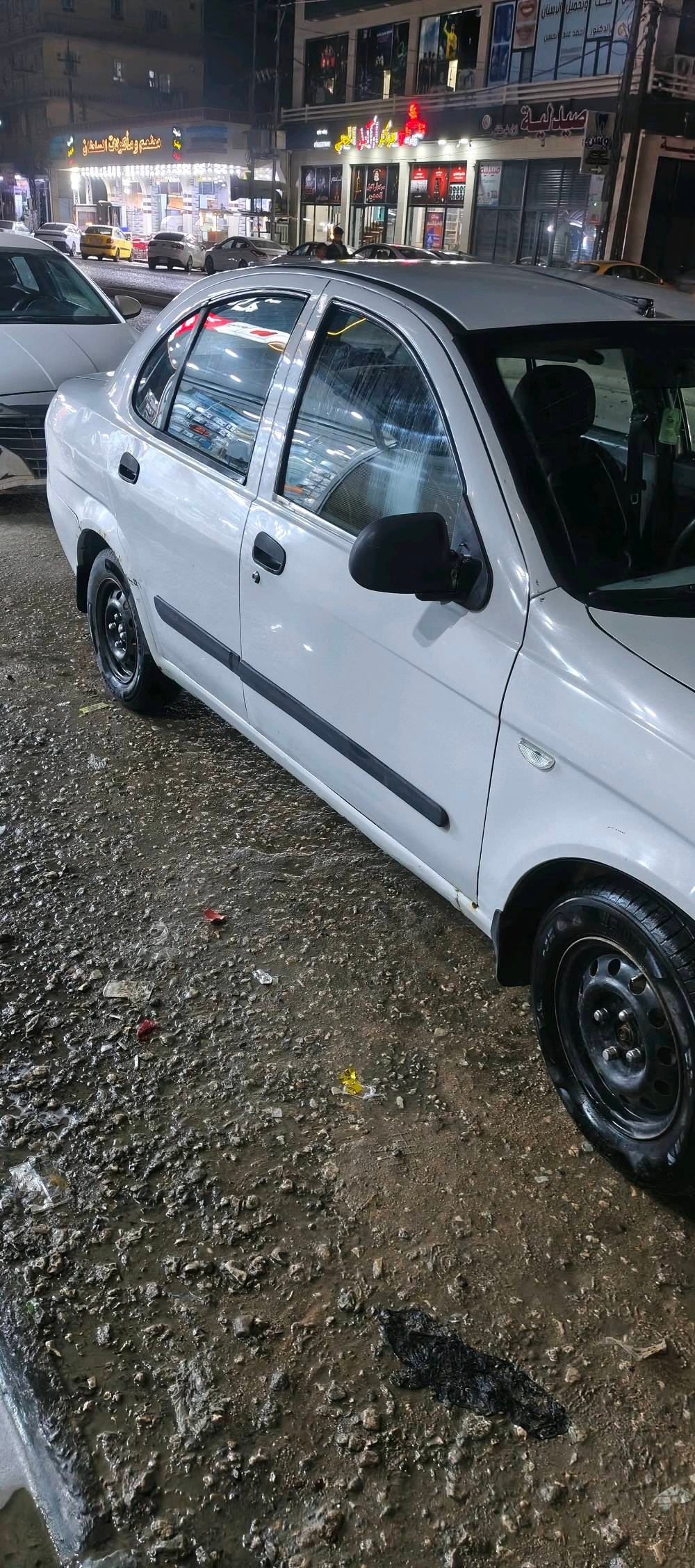 السلام عليكم سياره طيبه للبيع مديل 2014
سياره كشر نضيف بدون حادث او تبديل مشط جديد بور جديد 
عايز حداديه فقط رقم نكليزي موجوده كوفه حي ميسان سعر38 وبيها مجال بسيط  لتواصل ***********
