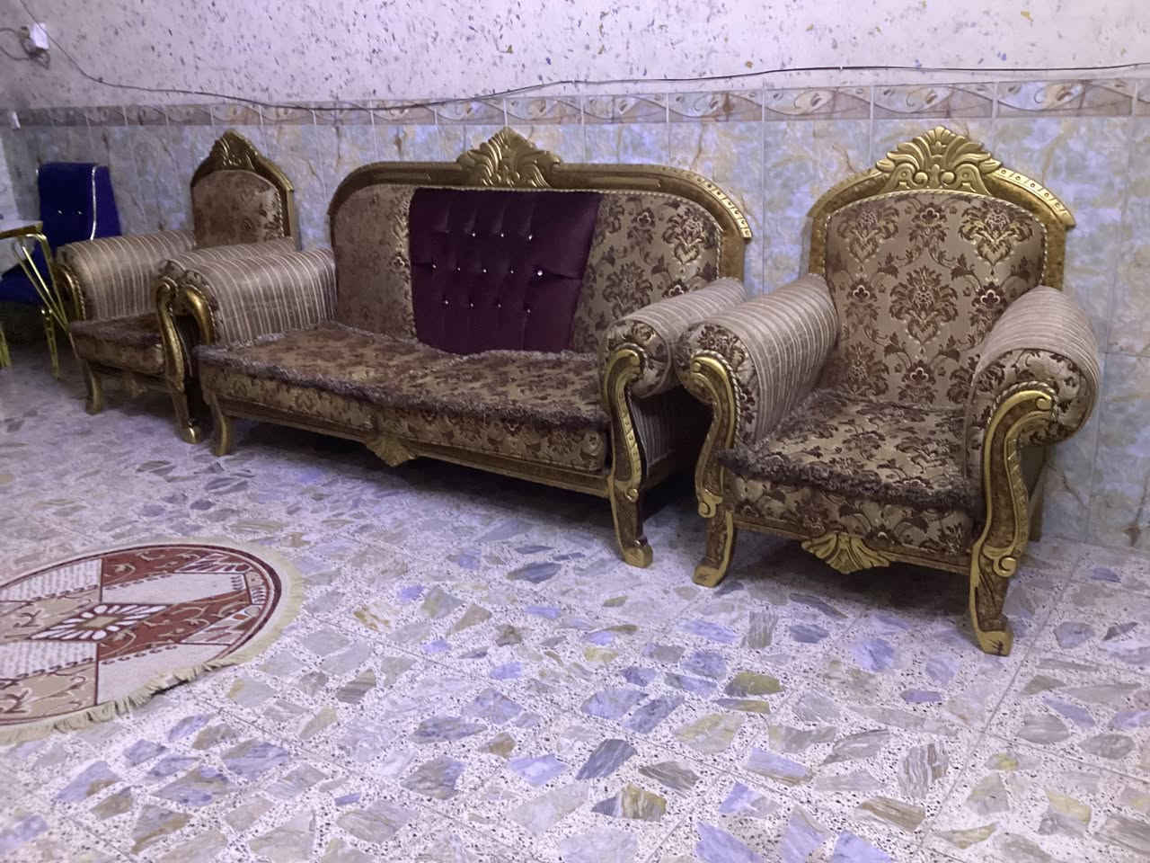 سلام عليكم تخم للبيع 10 مقاعد تخم نضيف أو خير من الله نضافت تخم ١٠٠بل١٠٠سعر تخم 650 أو بي مجال بصيط عنوان بغداد لعبيدي جامع أمت لبقيع *********** بي فقط وتساب
