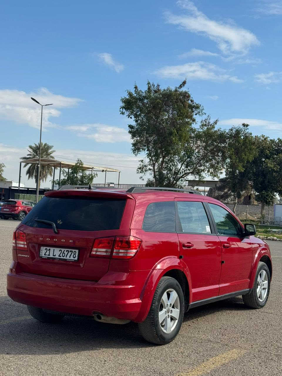 جورني موديل 2017 السيارة كولش جديده ومابيه نقص 7 راكب مكينه 2400 بيه صبغ جاملغ وشويه بل بنيد بدون دواخل رقم سليمانيه  السيارة جاهزه من كولشي السعر 130 بيع بدون مراوس ***********
