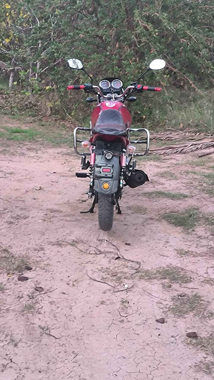 السلام عليكم
١-موطور سنكي للبيع 
٢-محرك 200
٣-اوراق ومنفيس كامل 
٤-نكره سلف
٥-مثل مموح بل صوره موطور نضيف كلش 
٦-اذا مو شراي لتعبني 
٧-سعره950
٨-موديل 2020
٩-***********واتساب واتصال
