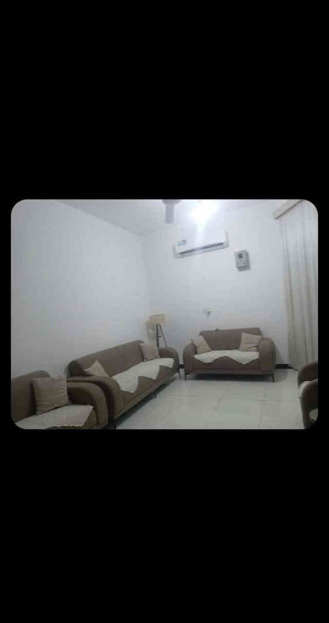 السلام عليكم ورحة الله وبركاتهُ...
دار للبيع
العنوان/ طريق يا حسين خلف المواكب قرب مدرسة ث.العلامة باقر الموسوي عمود (169)
المساحة/100م
السعر/خاص
للأستفسار على الرقم الأتي👇🏻
"***********
