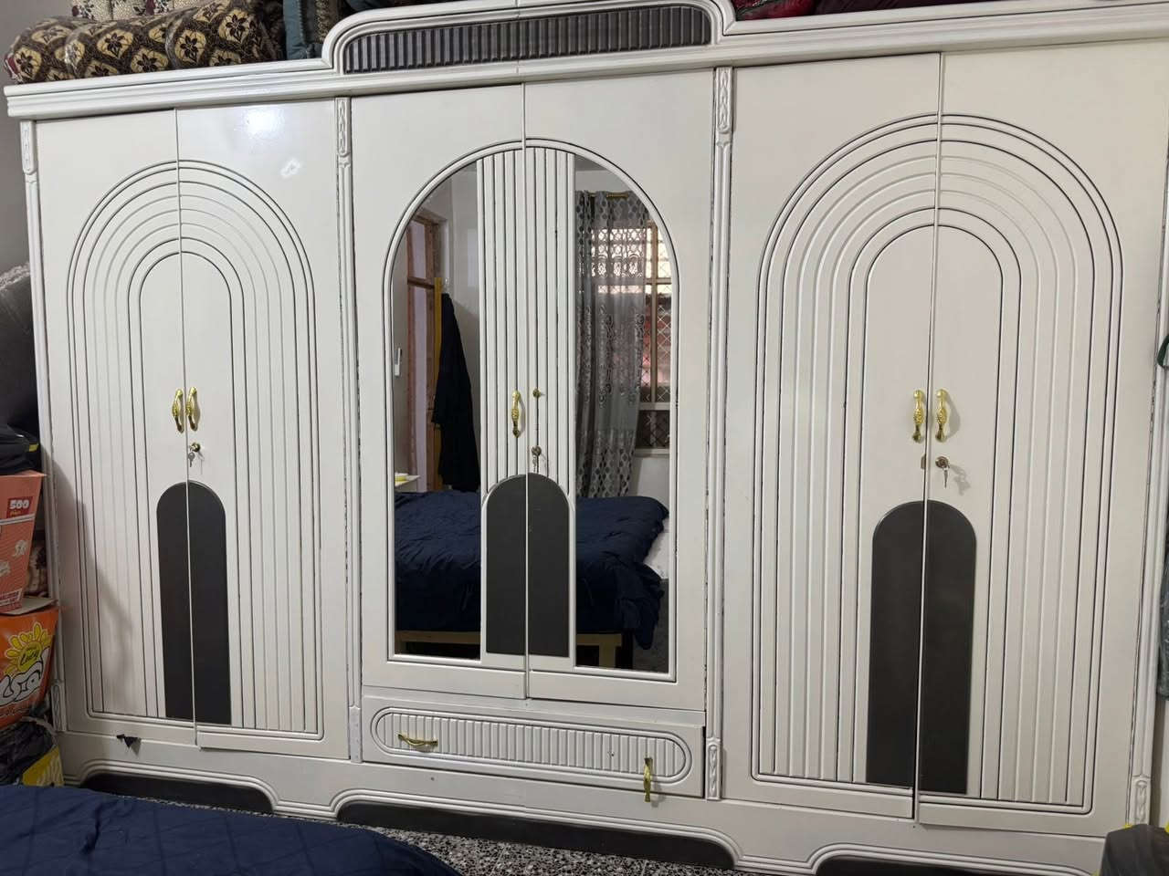 غرفه عراقيه نضيفه للبيع  سعرها٥٥٠  للاتصال***********
