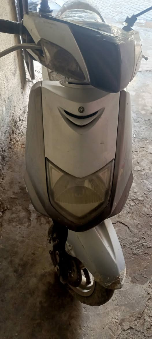 السلام عليكم سكنس نثيه ١٤٠جاهزه سلف وهندر سعرها ٦٠٠ ألف مدينه الصدر ***********
