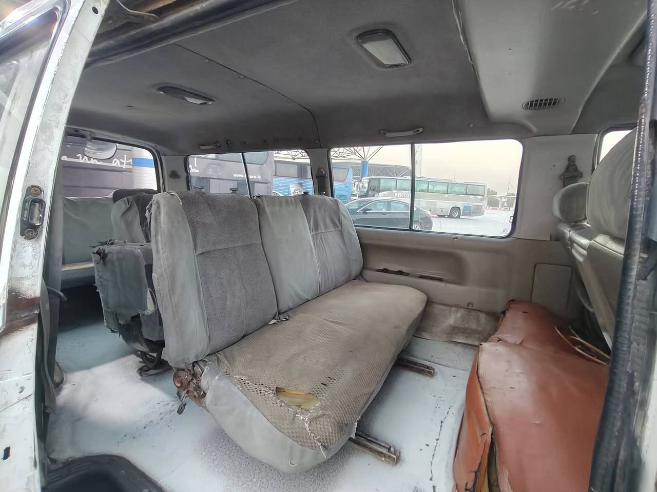 منغولي موديل 2006
رقم بصره احمر معلايه محرك 300 سوبر 
 وكير كفاله وكسن 
 سعر 30 ترهم مراوس  المكان النجف 
رقم ***********  مكالف بل نشر
