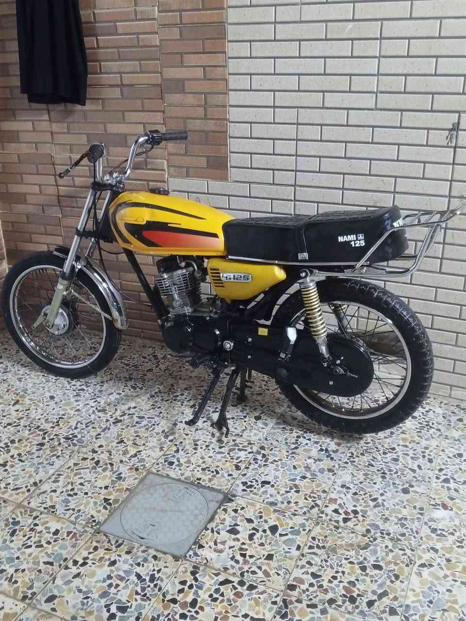 سلام عليكم دراجه وراق اصولي وكيله الحيدري. الفين وصطعش شاصي نامه الصلي ومكينته ام.تنس نضيفه ونعمه شلعه معدل. دراجه. كمله. مكمله ما نقصه. برغي كمله ونضيفه مكاني عماره حيل عسكري سعر 450.وبيه مجال قليل رقمي وتساب بس ***********
