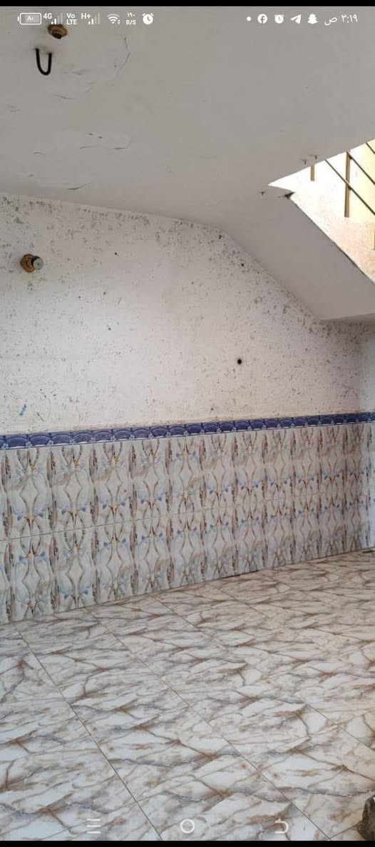 قصط ونقد
 بيت للبيع 
مساحته 100م. طابو صرف 
البيت قاطين غرفتين وصاله ومطبخ وصحيات 
البيت جاهز مي وكهرباء ومجاري 
مكان البيت (ديالى الخالص هبهب) 
(هبهب القديمه يم النهر )
يرهم نقد واقصاط سعره حيل مناسب 
اي استفسار عل سعر ***********
