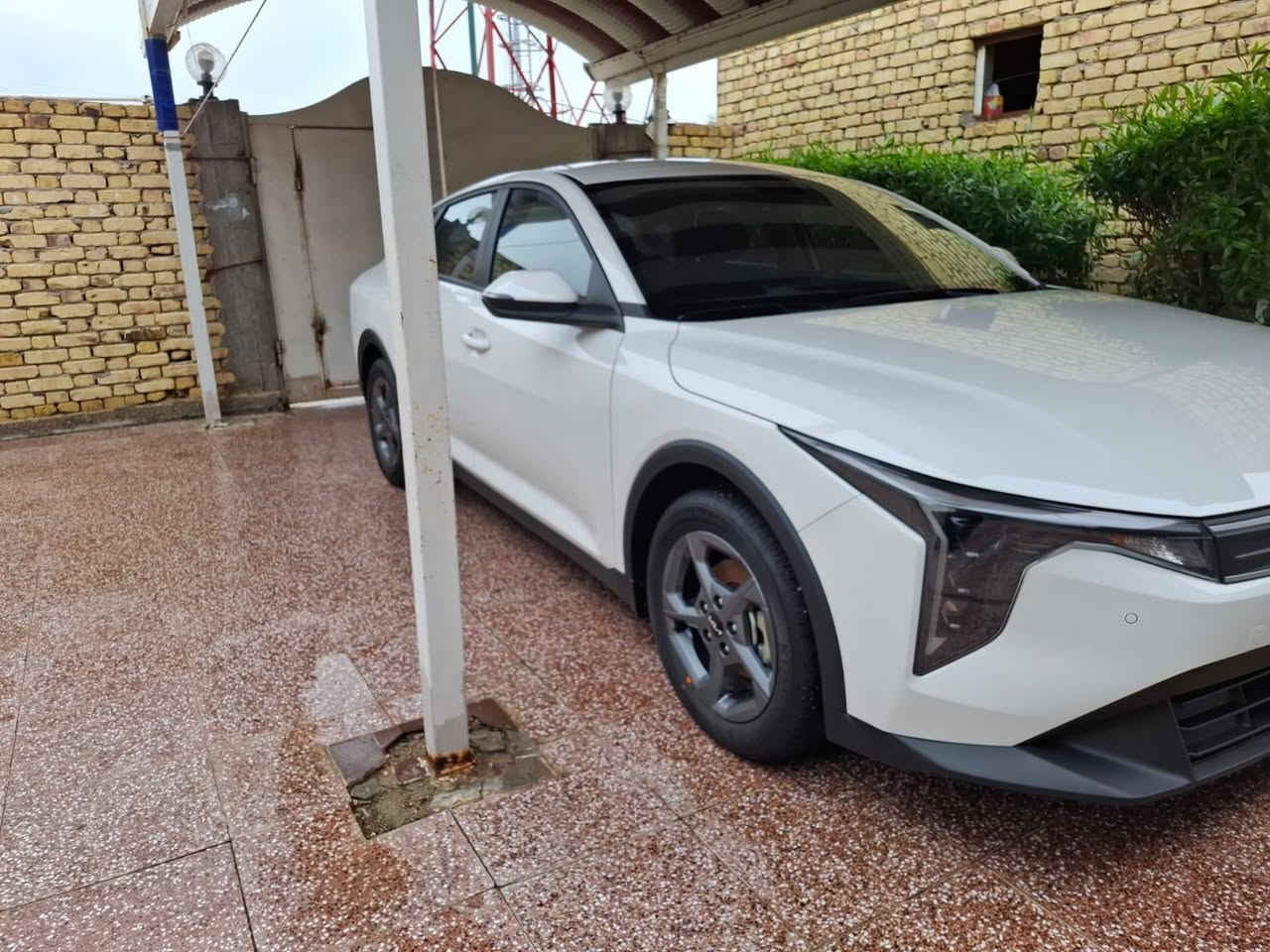 بسم الله . كي 4 موديل 25 فول سويج محرك 2000 تبريد قطعتين حساس فول تحكم معروفه المواصفات رقم بغداد ماشيه 3000 يعني زيرو مكانه سماوه الرميثه استفسار ***********
