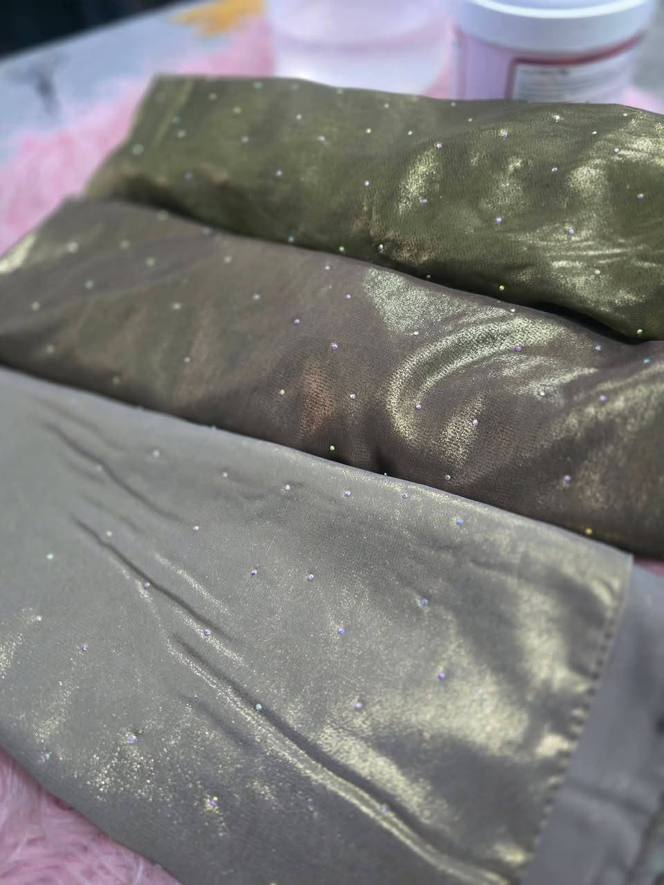 توفرت شالات 
جاكار
جرجيت 
وستن الاصلي متوفر توصل جميع المحافظات


**إذا كنت صاحب هذا الإعلان وتريد حذفه لأي سبب، رجاءا أرسل رسالة إلى الدعم الفني**