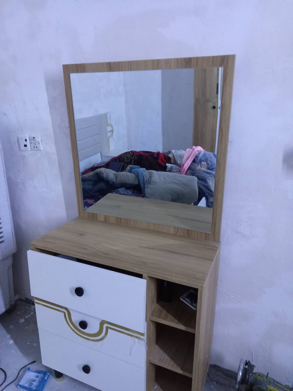 السلام عليكم غرفة نوم تركية جديدة بس منصوبة ما نايم عليه أحد 3 قطع


**إذا كنت صاحب هذا الإعلان وتريد حذفه لأي سبب، رجاءا أرسل رسالة إلى الدعم الفني**