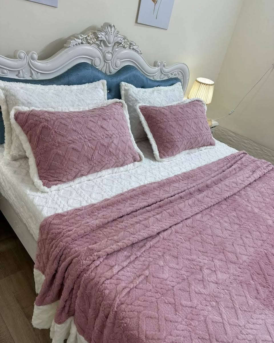 فرشات نفرين ونفر حسب الطلب ألي حابه تحجز تراسلني ع هذا الرقم *********** واتساب
