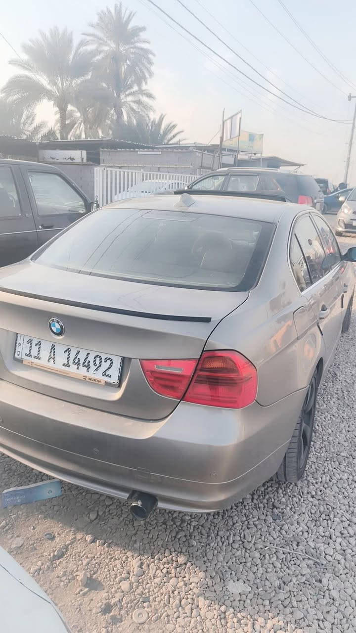e90 2009 فول مواصفات بصمه فتحه كشن كهرباء السياره متعوب عليها مصبوغه جماليه جاهزة من  نقصها بس حداديه مكينه جديده وكير شديتهن بيدي غرفه كامله كنتاره بلباكيت بدلتها قبل ايام السياره نقصها بس حداديه حتى الايتات مبدلهن جدد تخم تاير جديد قبل ايام شاده معروضه 95 وبيها مجال للطيبين رقم الهاتف *********** بيه واتساب
