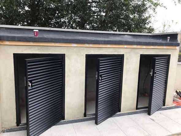 حداده الرحمن بيبان وشبابيك محجرات سقائف كيس بأن قمريات الهرميه والسندويج بنل العمل في بغداد وكافه المحافظات رقم *********** /***********عبدالرحمن الحداد
