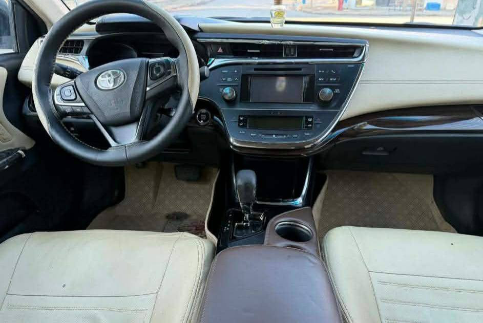 تۆیۆتا ئەڤەلۆن 2013 خەلیجی لیمتد دەرەجە ١
گیرومەکینە بەشەرت 
 زۆربەجوانی پاکی ماوە 
 هیچ خەلەلیکی تیدا نییە 
٦ پارچە بۆیاخە 
١قرچی پێشی هەیە 

سعر لە کۆمێنت داوابکە ڕاستەخۆ بۆت دیت 📩 

سەنەوی هەزەی تازەیە 
گێڕ و مەکینەی بێ عەیب 
سەیارەکە تا بڵی جوانە 
 
ژمارەی خاوەنی 
*********** 
***********
