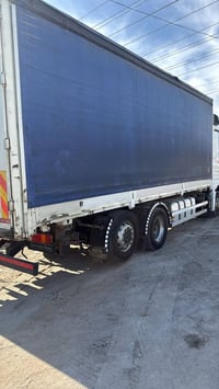 شاحنة • ٧ ونص • جادر كبس