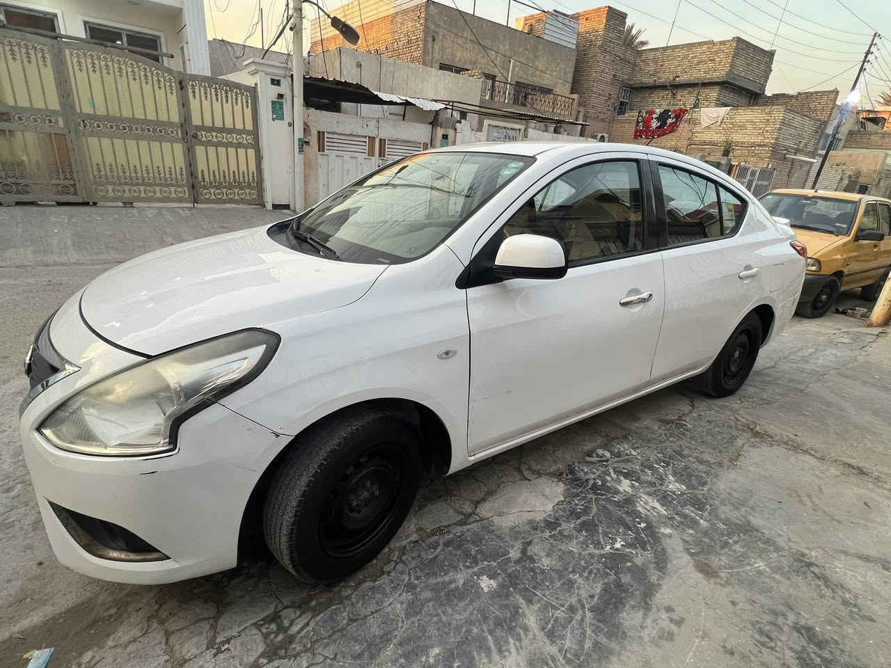 السلام عليكم
نيسان سني هندي بليته زركة موديل ٢٠٢٠ رقم اربيل بأسمي 
كير ومحرك مكفول 
بيها فقط بارد وتكحيل مع شخوط يعني مابيها صبغ 
وعندي بيها سونار من اخذتها
السعر: 102$ وبيها مجال قليل 
رقم الهاتف: *********** 
العنوان: بغداد- الزعفرانية
