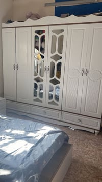 غرفة • نضيفه • للبيع