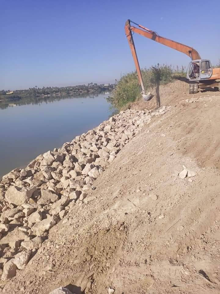 السلام عليكم
عمل حجر تكسيه شواطي جدارات كافت اعمال الحجر مزارع وشاطيات ***********
