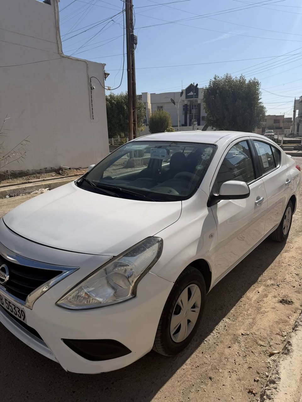 سيارة نيسان صني هندي بليته زرگه 2019 سياره نظيفه جدا مكفوله گير محرك بيهه اربع مكانات بارد بدون صبغ بدون ضربه بأسمي السياره تريد تحويل تريد وكاله لايت عالي ناصي ابيض شاشة كامرة حساس حلوه السياره مكان السياره/  الأنبار / الرمادي/ ***********
السعر / 10600$
