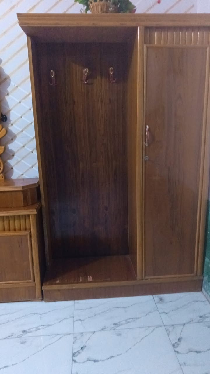 السلام عليكم ورحمة وبركاته غرفه عراقيه نضافه مو فول بس والله زينه قيم واني حاضر محموديه


**إذا كنت صاحب هذا الإعلان وتريد حذفه لأي سبب، رجاءا أرسل رسالة إلى الدعم الفني**