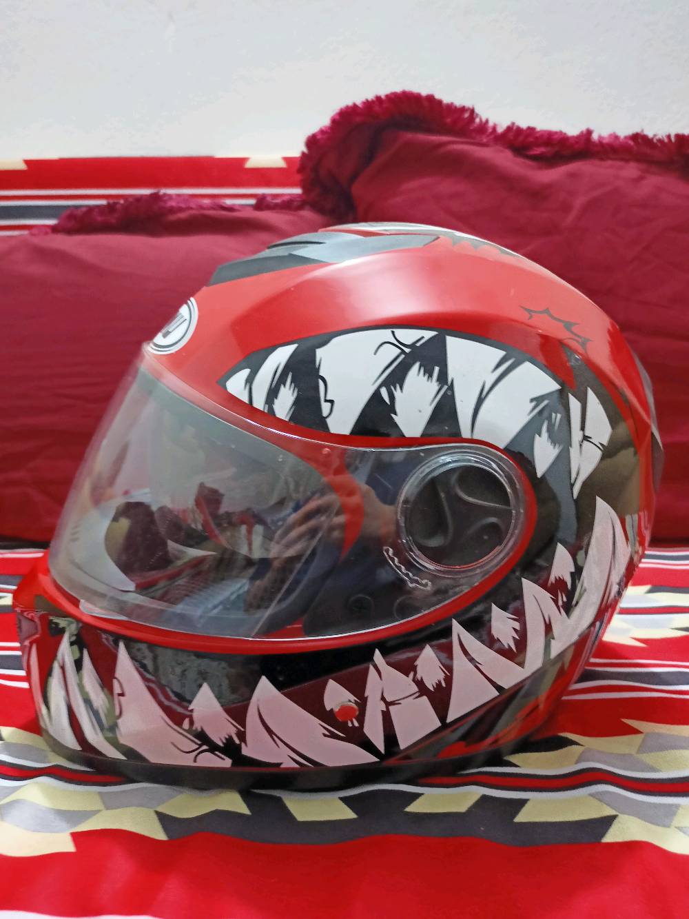 -خوذه دراجه اصليه وممستخدمه 
-العنوان: العمارة ميسان قلعه صالح 
-بيها مجال 
-اي استفسار راسلني خاص واتس وبلخدمه