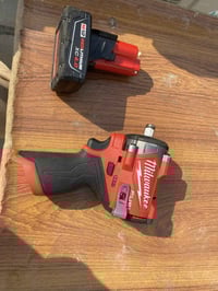 دريل لقمه ميلوكي اصلي مستخدم شي قليل سعره 350 ألف قفل بغداد. 077197603...