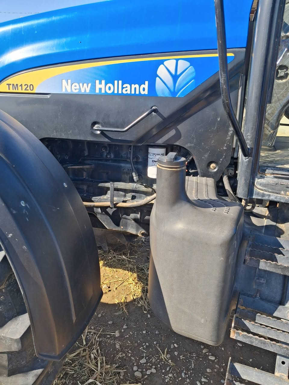 ترێکتەر نیوهۆڵند TM120 فول عادی بۆفرۆشتن شوێن کەرکوک *********** ***********
