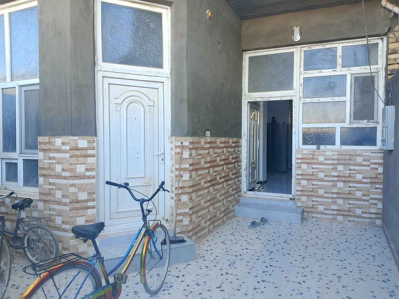 بيت  طابو صرف للبيع موقع مميز امام متنزه
⛳المساحة»  مساحة 125 متر واجه 6.25 و نزال 20 طابق ارضي كامل و الطابق الثاني ما مسقف 
  🌍العنوان»  حي الزهراء خلف العلوة القديمة/  وجه البيت على متنزه 

البيت حديث البناء حديث طابوق  و الاساس صب و السقف كونكريت صب مجاري درجه اولى تاسيس المي درجه اولى 

(((الخدمات المتوفرة))) 
🏞 متنزه  (امام البيت مباشر) 
🏫مدارس (ابتدائية متوسطة و اعدادية) 
@ مجاري 
⛲ ماء 
🏙كهرباء 
🛣 تبليط 
@  رصيف مقرنص
@ مولدة شارع 
@ انترنت كيبل ضوئي
🏥 مستوصف صحي قريب 
📃العقار باسمي و ثاني يوم افتح بيان.  
💰السعر»  سعر العقار 110 
  رقم الموبايل للاستفسار ( ***********)
