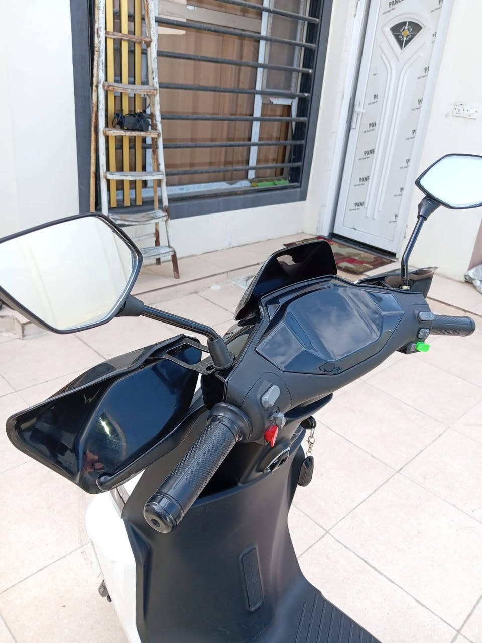 سلام عليكم دراجه شحن الفضائي N95c للبيع الملف 2000 السرعة 99 الحقيقي 80 او 75 دراجه جديده كلشي ما بيها كفراته ا مرايتها بعدها جديده من معرض 
السعر 800 الف قفل
الرقم: ***********
