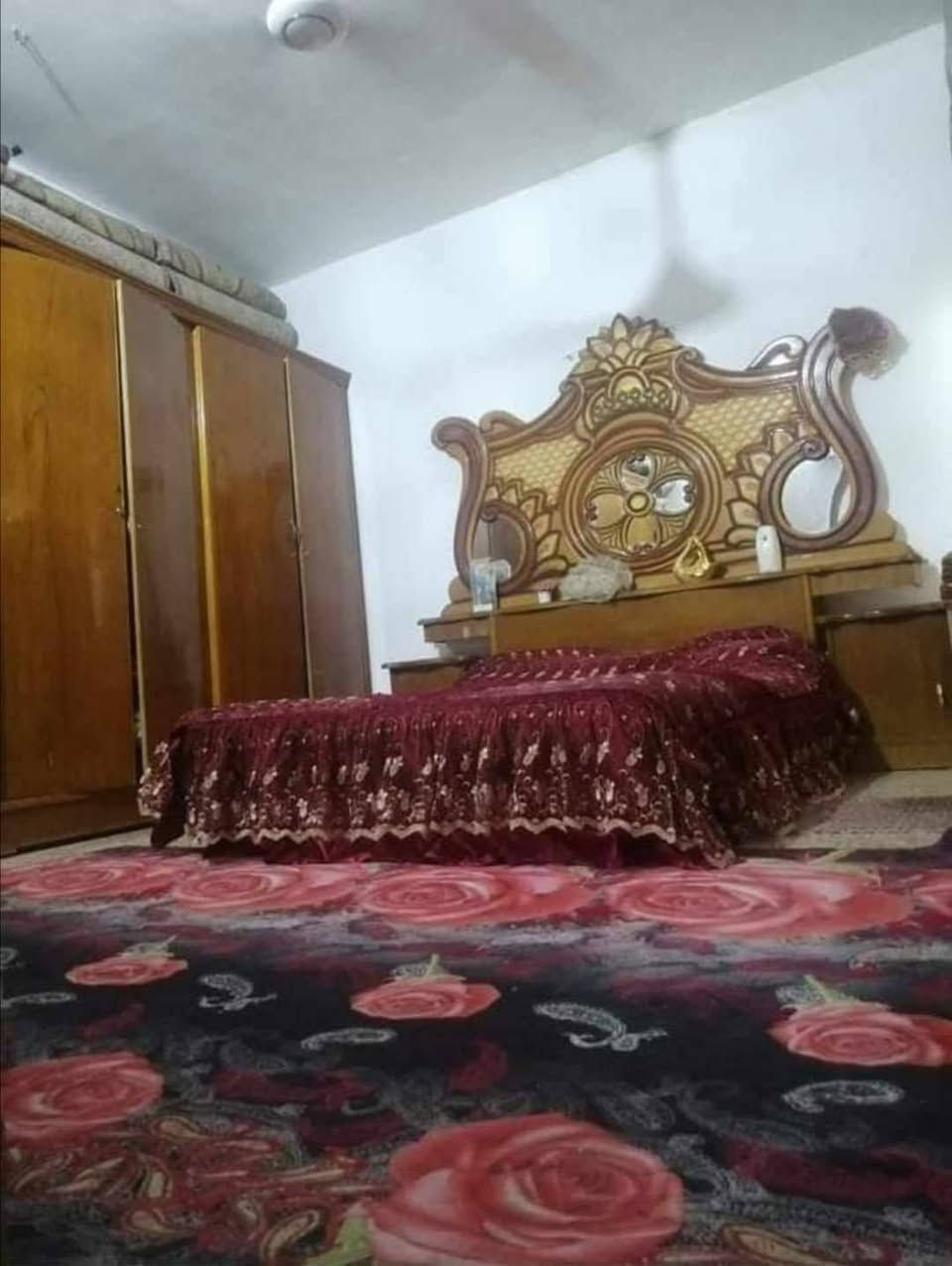 السلام عليكم ورحمة الله وبركاته عندي هذا البيت ٧٥ طابقين بشارع ابو وسام الدلال بعد السكه الحديد للبيع السعر ٧٠ الشارع كامل الخدمات تبليط ماء ومجاري وكهرباء للتواصل مع صاحب البيت *********** بي وتساب او ***********
