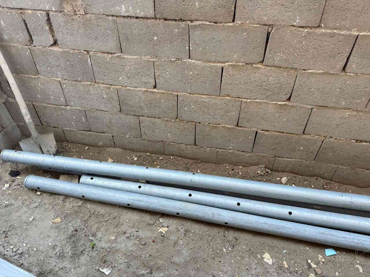 سلام وعليكم 
يوجد. ثلاث عواميد بعده جديده 
سعر 90 لواحد وبيهن مجال قليل
مكاني زنكوره. لي يريدهن يتفضل خاص


**إذا كنت صاحب هذا الإعلان وتريد حذفه لأي سبب، رجاءا أرسل رسالة إلى الدعم الفني**