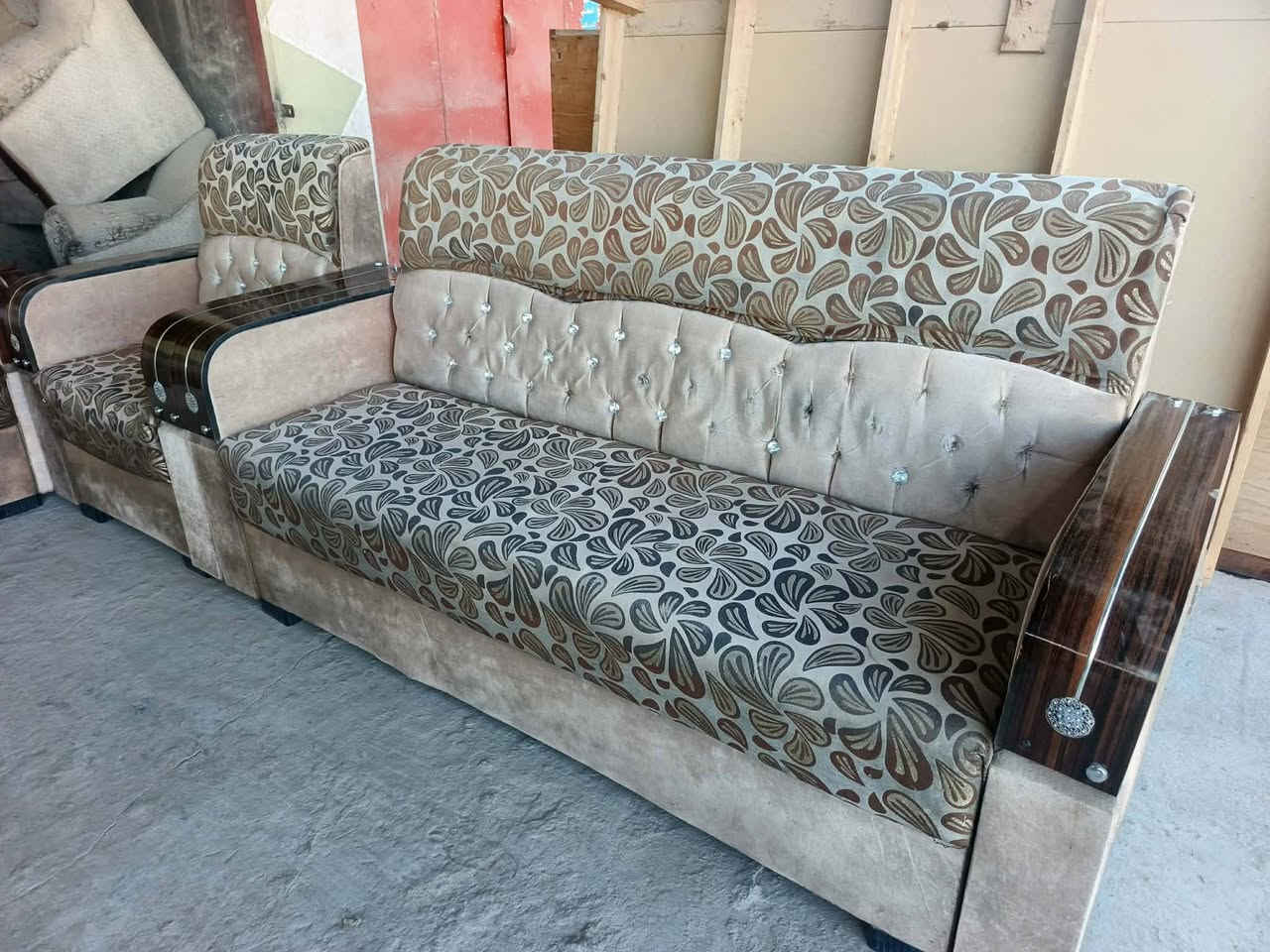 تخفيضات العيد 🔥
تخم ١٠ نفرات تركي ثقيل ونظيف 

سعرة ١٥٠ العنوان بابل الحمزه الغربي مقابيل تقاطع معمل السكر ***********
