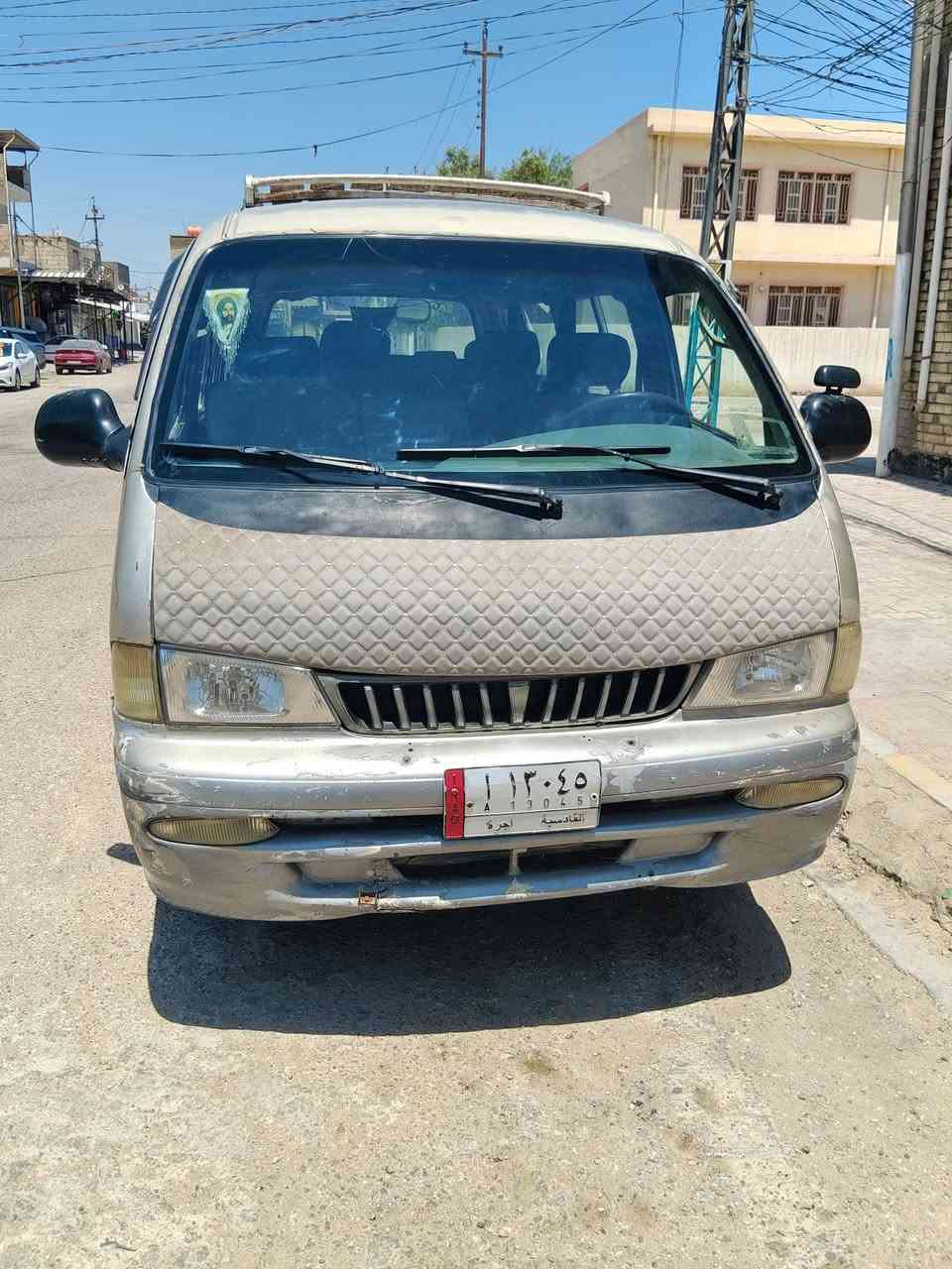 السلام عليكم بريجو للبيع مديل 97 كير مكينه اكسن نضيفات اربع شواصي بيهن بس واحد بي خياس لوراه جهت لعبري السعر 45 وبيها مجال قليل *********** ولكشر كدامك
