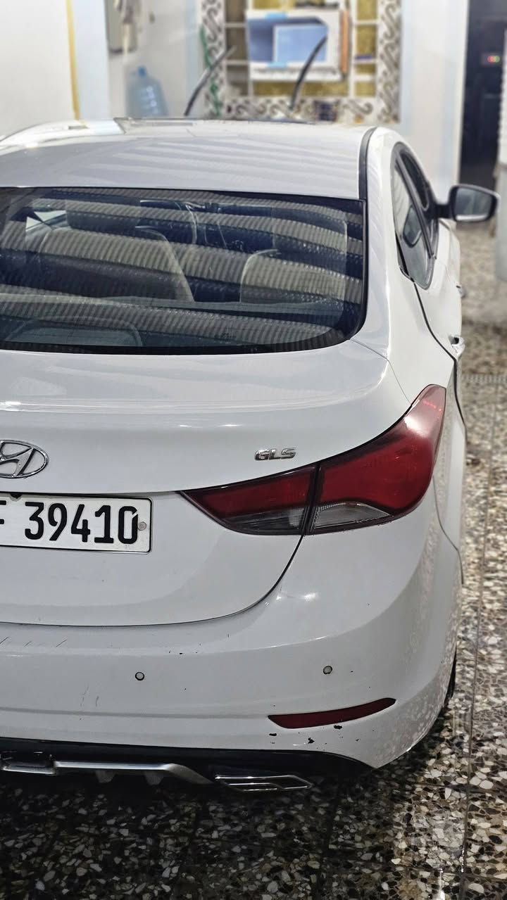 سلام عليكم النترا موديل 2014 شكل ال 2015 فول مواصفات GLS فتحه بصمه تبريد قطعتين كامله مكمله محرك 1800 كير جديد كارتون حداديه فول حادثه جاملغ الوره وهاي الضربه جديده يعني صارن ٣ قطع باب العبري وباب الورا 
السعر 118 وبيه مجال مكان السياره نجف
***********
